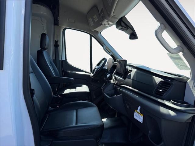 2026 Ford Transit Cargo Van T-250 148 Med Rf 9150 GVWR RWD