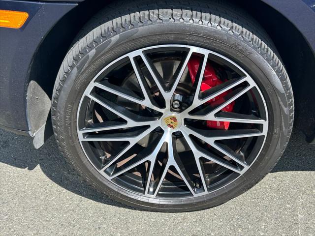 2022 Porsche Macan S
