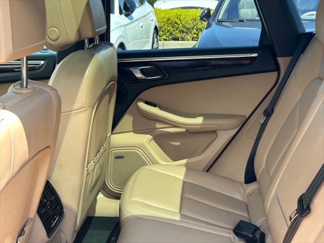 2022 Porsche Macan S