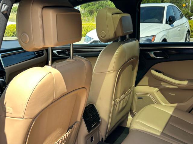 2022 Porsche Macan S