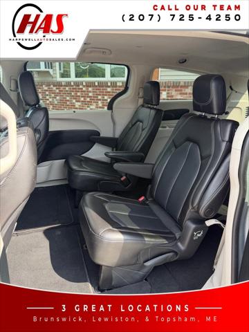 2023 Chrysler Pacifica Touring L
