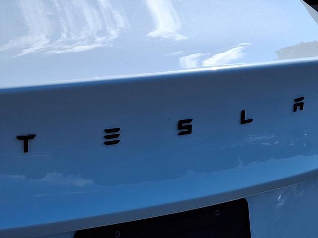 2021 Tesla Model 3 Standard Range Plus Rear-Wheel Drive