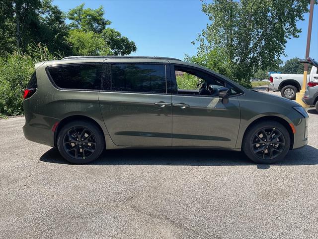 2027 Chrysler Pacifica Limited