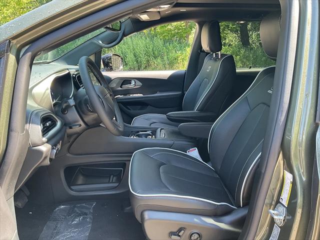 2027 Chrysler Pacifica Limited