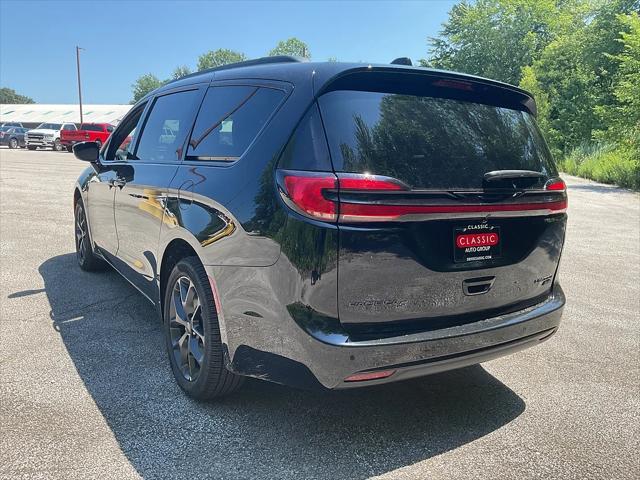 2027 Chrysler Pacifica Limited