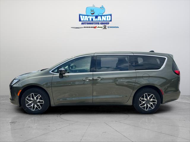 2027 Chrysler Pacifica PACIFICA LIMITED AWD 2027 Chrysler Pacifica PACIFICA LIMITED AWD