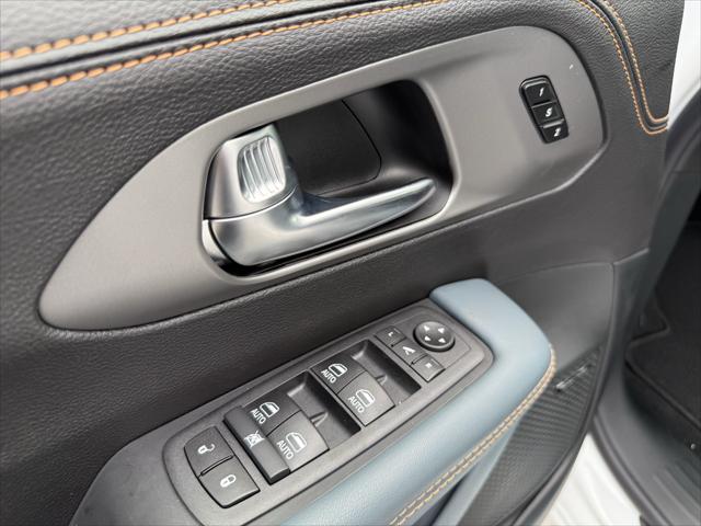 2027 Chrysler Pacifica Pinnacle