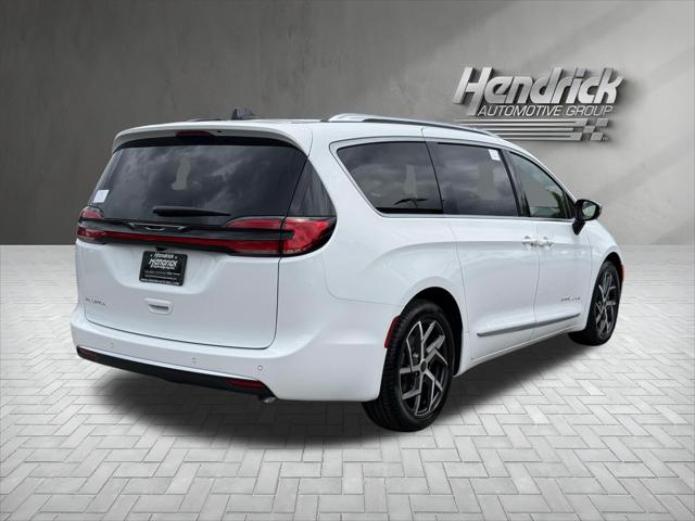 2027 Chrysler Pacifica Pinnacle