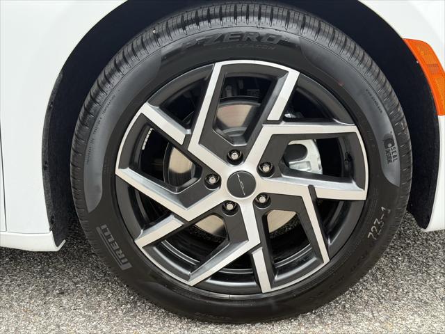 2027 Chrysler Pacifica Pinnacle
