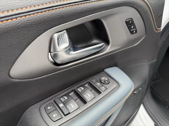 2027 Chrysler Pacifica Pinnacle