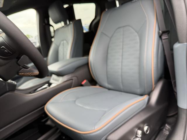 2027 Chrysler Pacifica Pinnacle