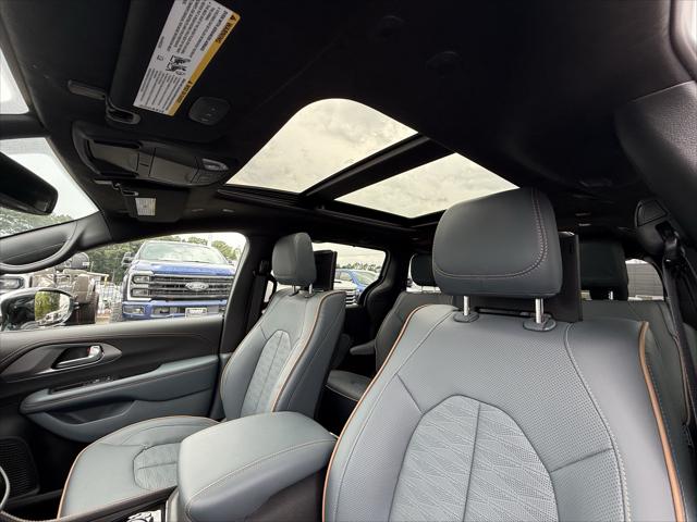 2027 Chrysler Pacifica Pinnacle