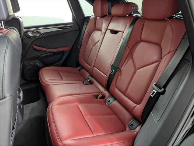 2026 Porsche Macan Unknown