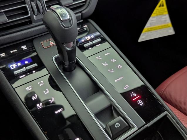 2026 Porsche Macan Unknown