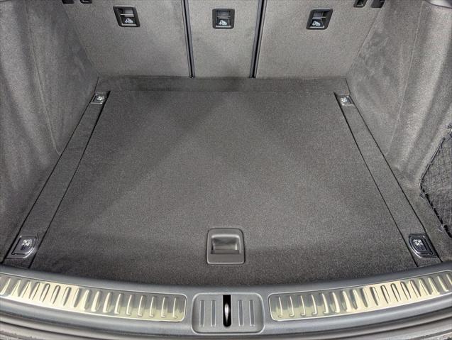 2026 Porsche Macan Unknown