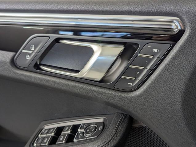 2026 Porsche Macan Unknown