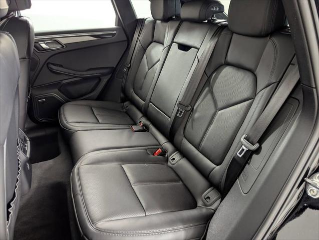 2026 Porsche Macan Unknown