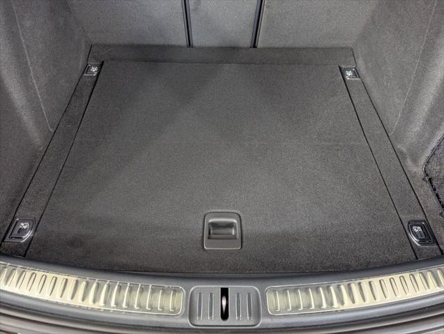 2026 Porsche Macan Unknown