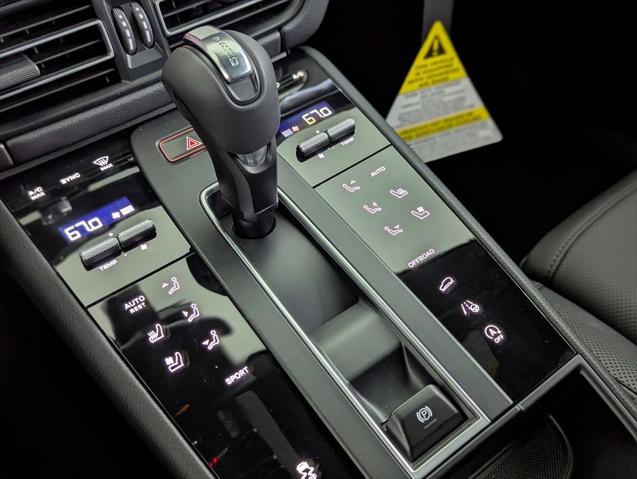 2026 Porsche Macan Unknown