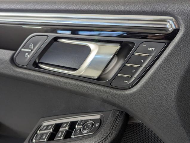 2026 Porsche Macan Unknown