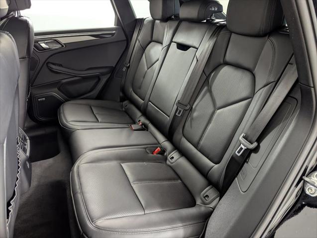 2026 Porsche Macan Unknown