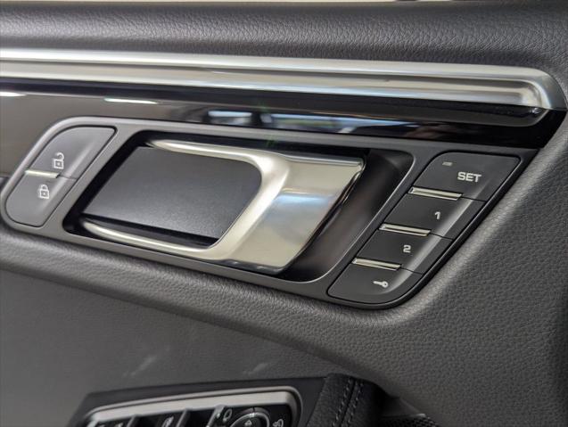 2026 Porsche Macan Unknown
