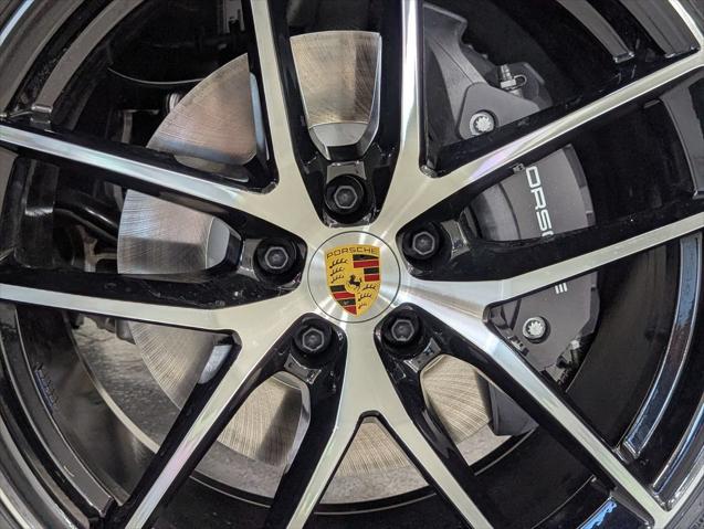 2026 Porsche Macan Unknown