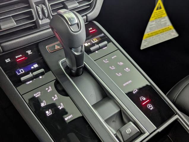 2026 Porsche Macan Unknown