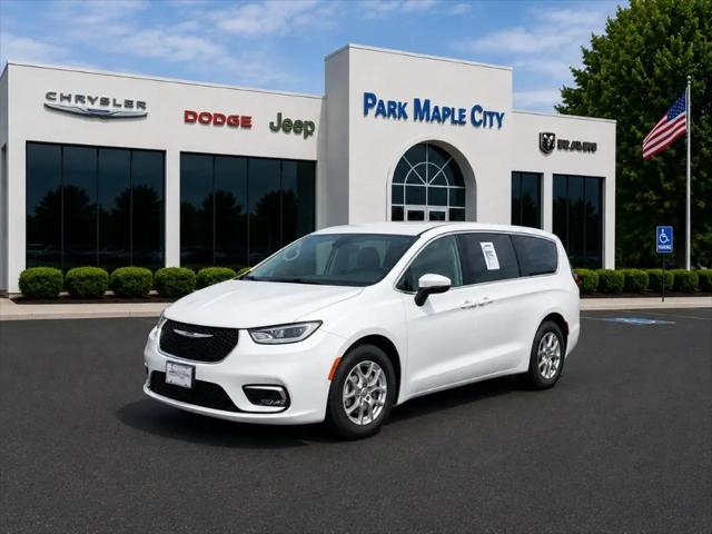 2023 Chrysler Pacifica Touring L for sale in Hornell, NY