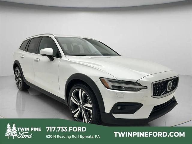 2025 Volvo V60 Cross Country Plus, B5 AWD Gas (mild hybrid) for sale in Ephrata, PA