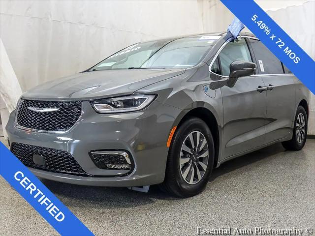 2022 Chrysler Pacifica Hybrid Touring L for sale in Downers Grove, IL