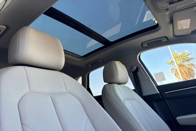 2020 Audi Q3 Premium Plus 45 TFSI S line quattro Tiptronic