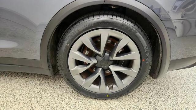 2023 Tesla Model X Standard Range