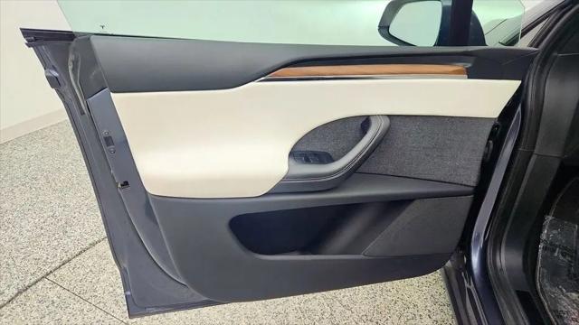 2023 Tesla Model X Standard Range