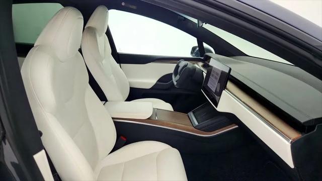 2023 Tesla Model X Standard Range