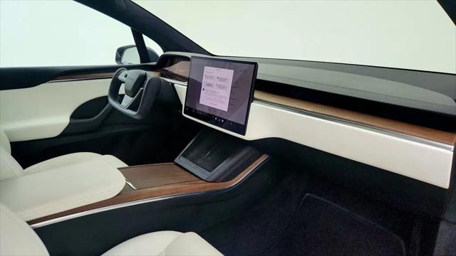 2023 Tesla Model X Standard Range
