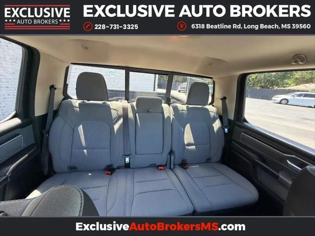 2020 Ram 1500 Big Horn Crew Cab 4x4 5'7" Box