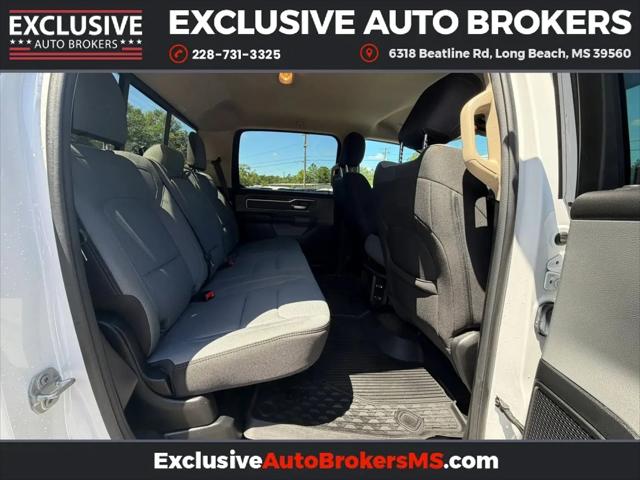 2020 Ram 1500 Big Horn Crew Cab 4x4 5'7" Box