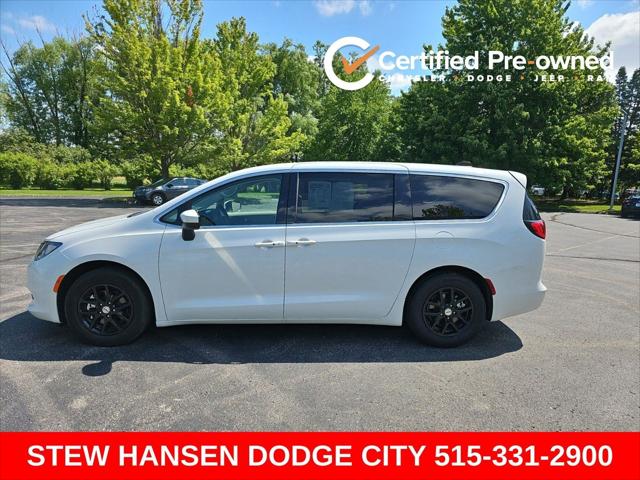 2023 Chrysler Voyager LX for sale in Urbandale, IA