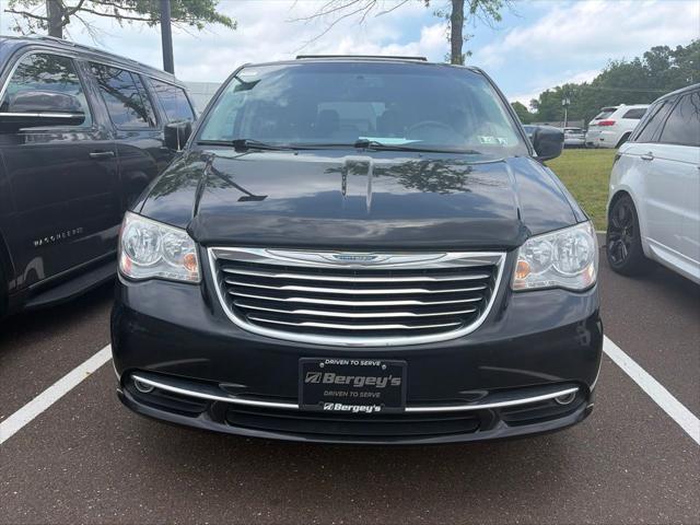 2014 Chrysler Town and Country Touring 2014 Chrysler Town and Country Touring