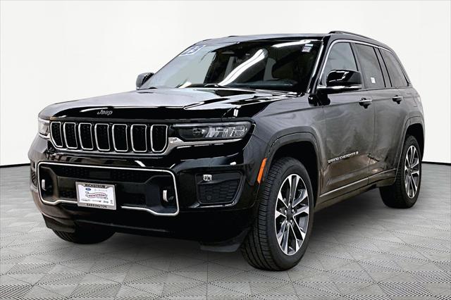 2023 Jeep Grand Cherokee Overland 4x4 for sale in Barrington, IL