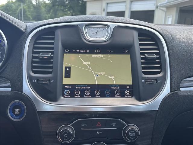 2020 Chrysler 300 Touring L
