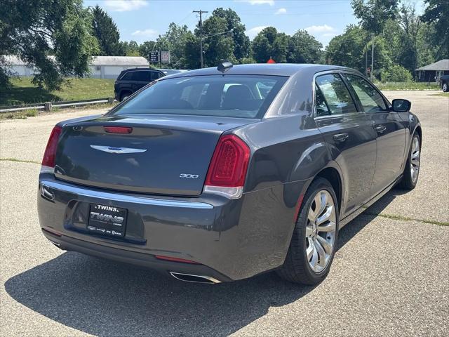 2020 Chrysler 300 Touring L