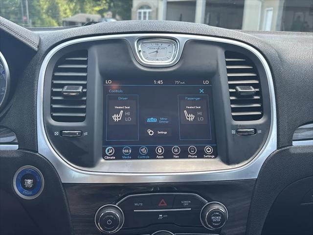 2020 Chrysler 300 Touring L