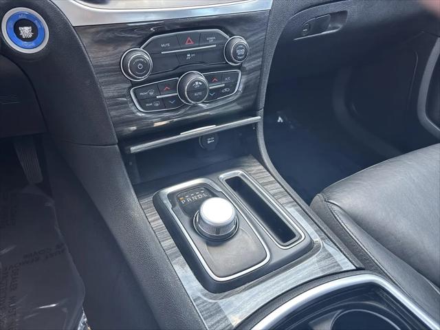 2020 Chrysler 300 Touring L