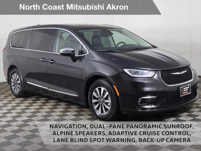 2023 Chrysler Pacifica Hybrid Limited for sale in Akron, OH