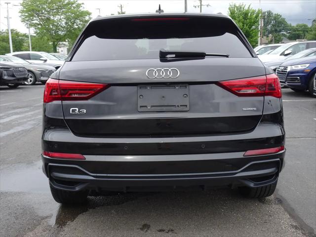 2020 Audi Q3 Premium Plus 45 TFSI S line quattro Tiptronic
