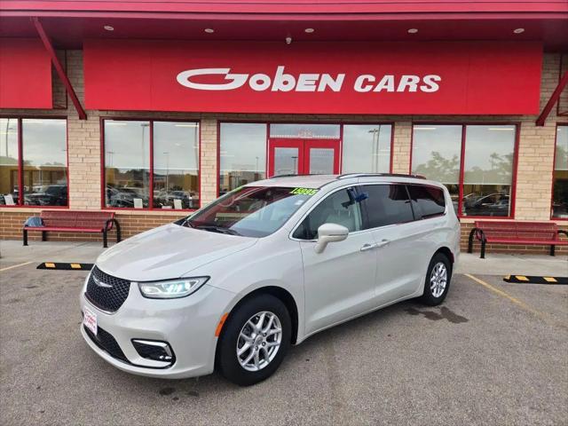 2021 Chrysler Pacifica Touring L for sale in Middleton, WI