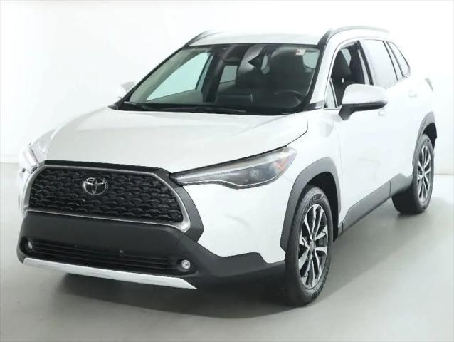 2023 Toyota Corolla Cross XLE for sale in Brunswick, OH
