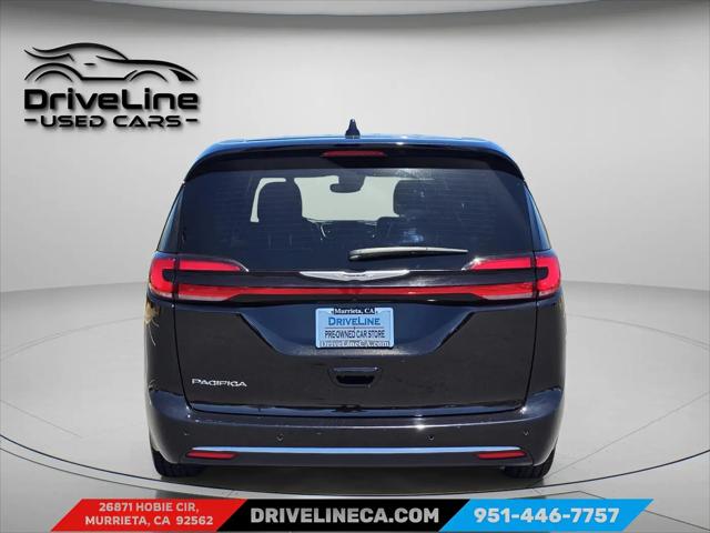 2025 Chrysler Pacifica Select